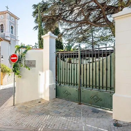 Le Petit Clos St Devote Par Dodo A Cassis