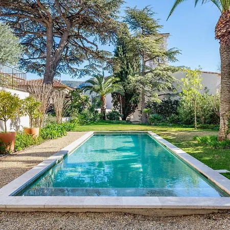 Le Petit Clos St Devote Par Dodo à * Cassis