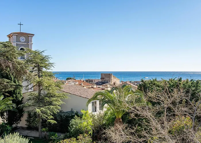 Le Petit Clos St Devote Par Dodo A Cassis